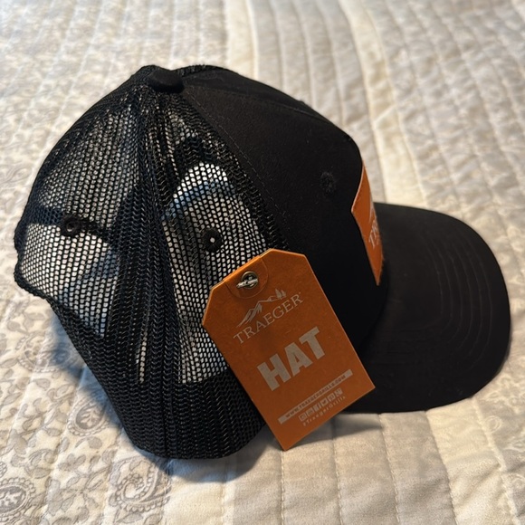 Traeger Wood Fired Pellet Grills Trucker Hat NWT - Picture 10 of 10